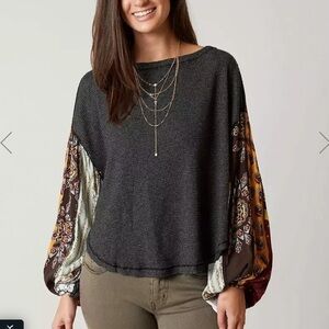 WE THE FREE THE We the Free Gray Bohemian Bubble Sleeve Knit Blouse!